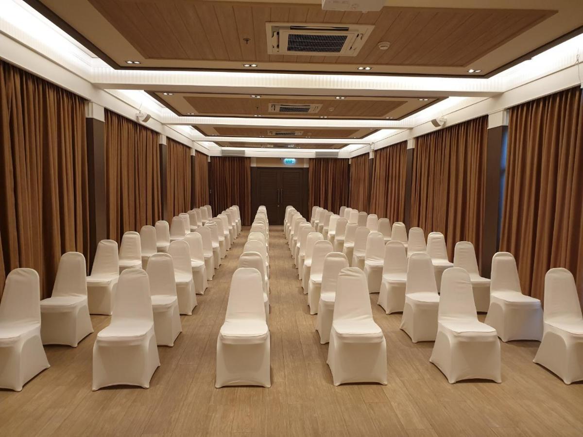 Swan Lake Hotel Саттахип Экстерьер фото